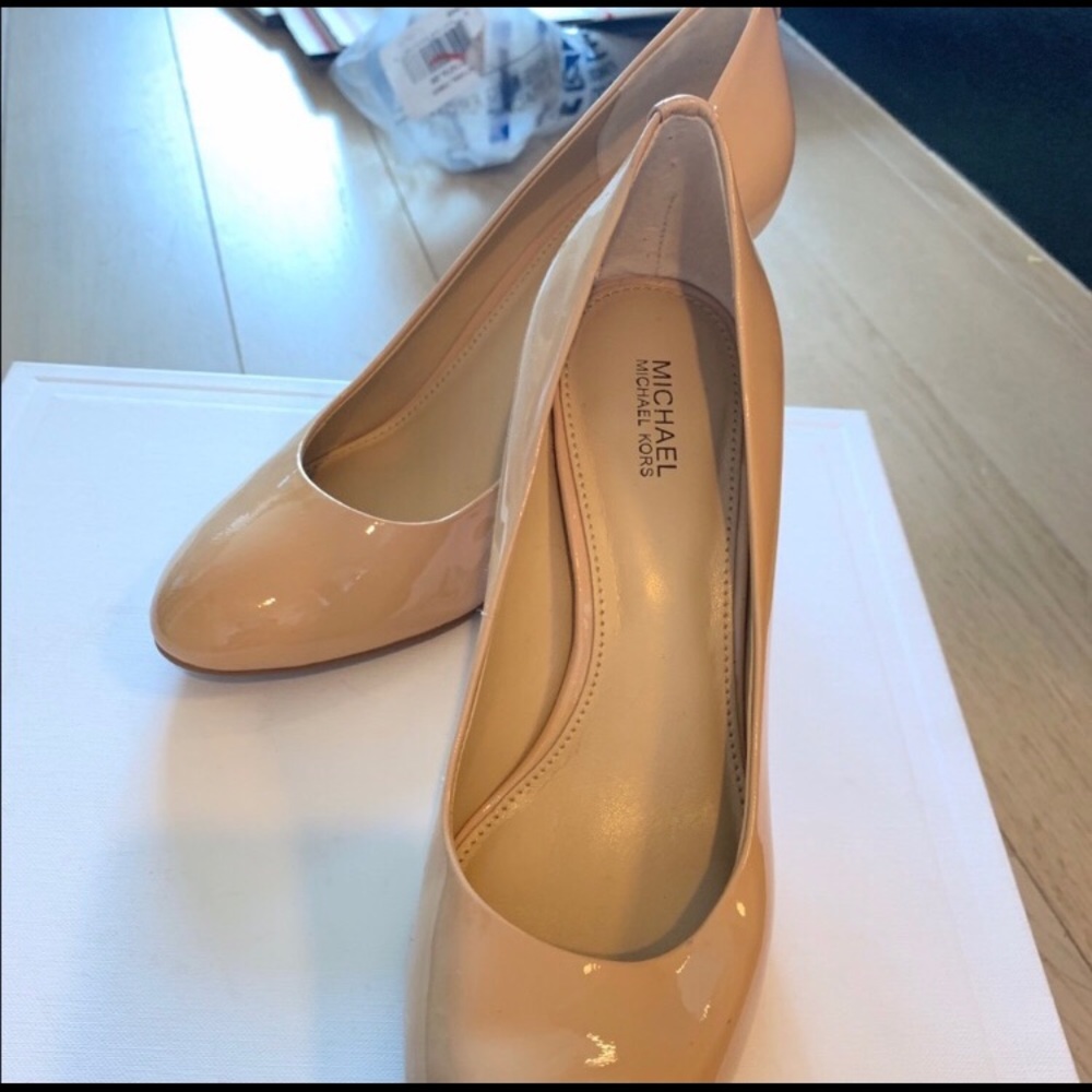 Beautiful Michael Kors Heels!